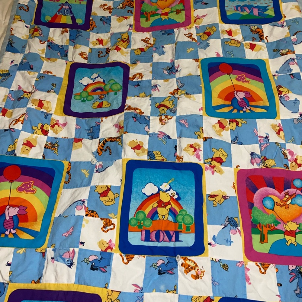 Disney Winnie the Pooh vintage 38 x 57 Quilt - Picture 3 of 4